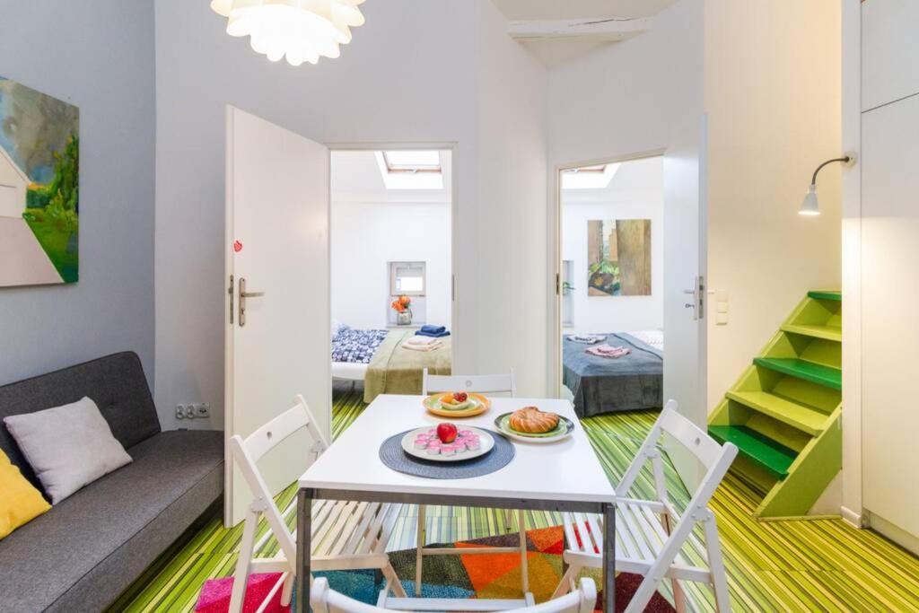 Cupcake 2 Bedroom Loft Apt In Location! * Krakow